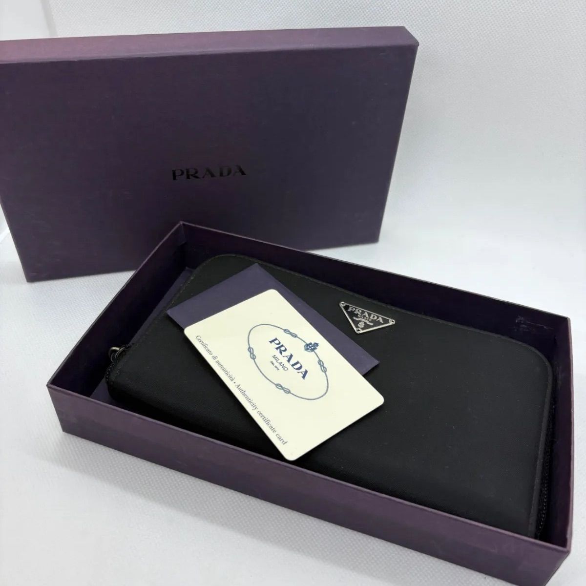 美品】【※訳あり】PRADA(プラダ) ナイロン 長財布 三角ロゴ - メルカリ