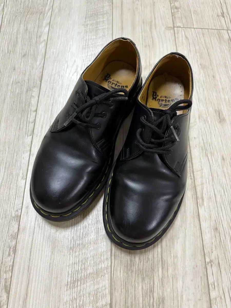 DR. MARTENS ドクターマーチン 1461 3 ホール スムース 250