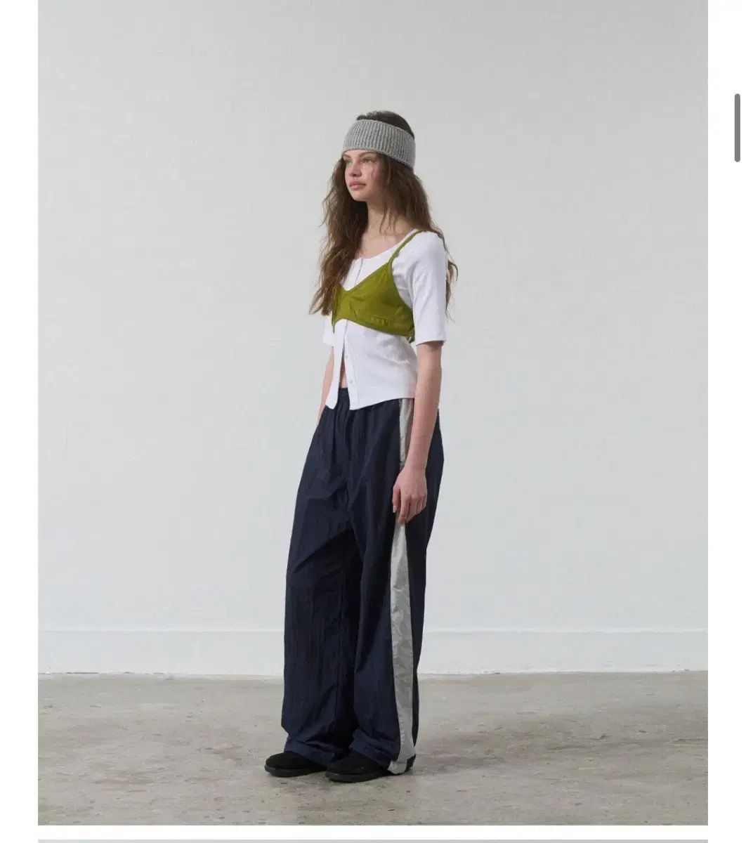 ポエト words ナイロン パンツ ネイビー