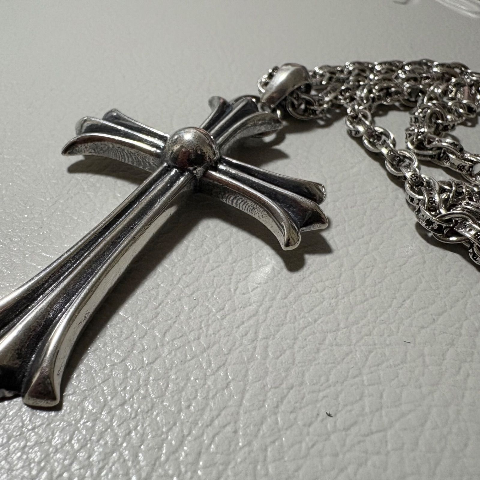 クロムハーツCHクロスペンダント ラージ with ベイル ペーパーチェーン