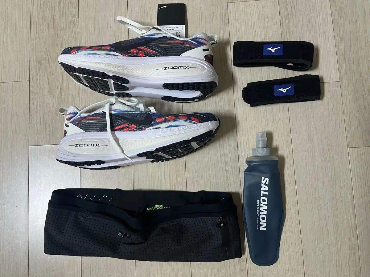 ランニング装備 NIKE ズーム ボメロ 18 se260 など