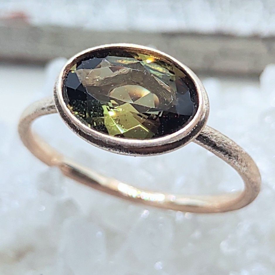 郷愁の指輪 アンダリューサイト