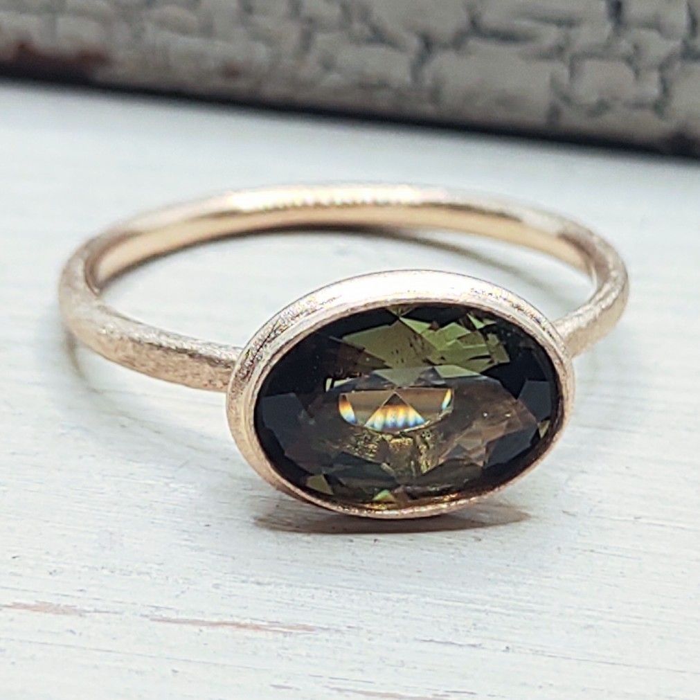 郷愁の指輪 アンダリューサイト