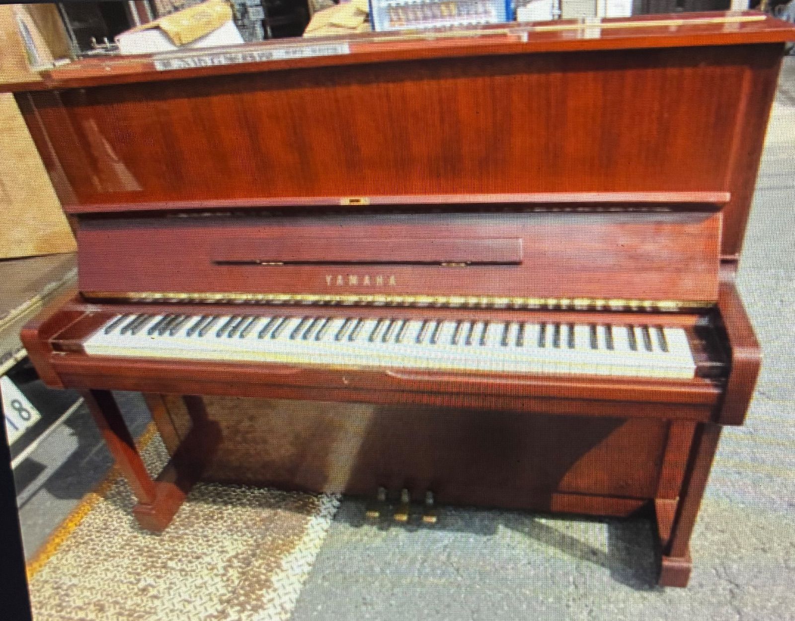 ヤマハピアノU 1 H サペリ 色合いの良いお勧めピアノ