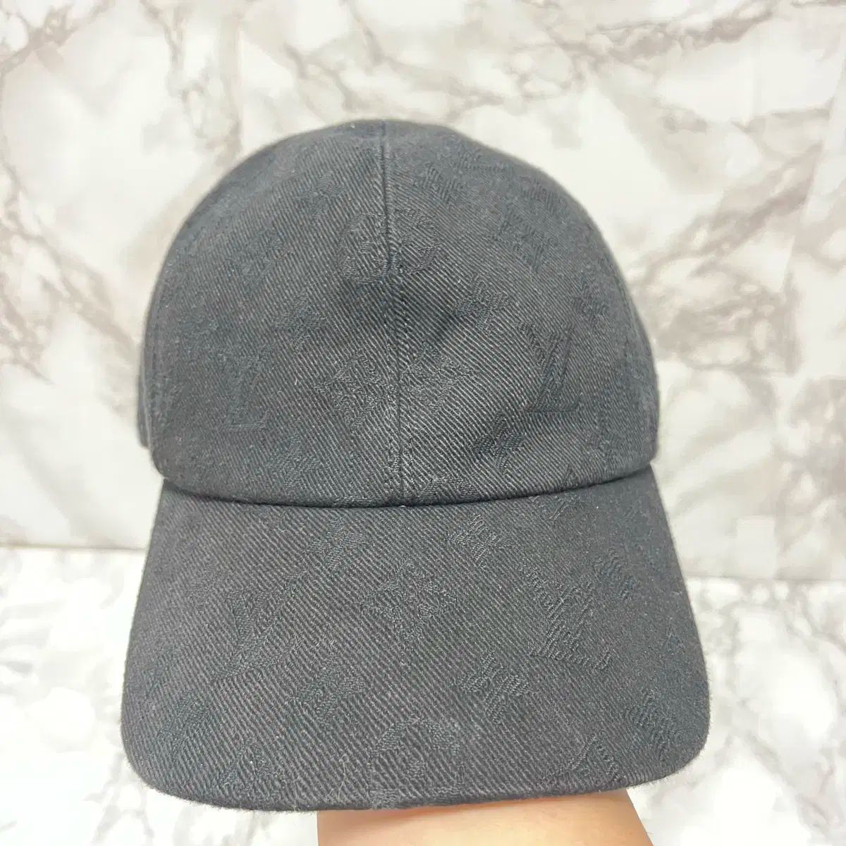 OS ルイヴィトン ESSENTIALS エッセンシャルズ ベースボールキャップ M76584