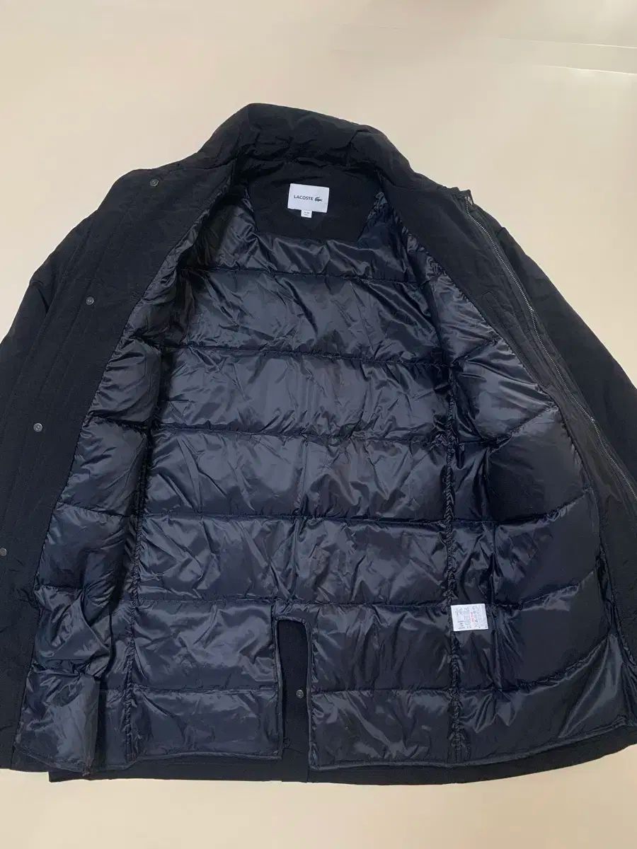 軽量ダウンコート