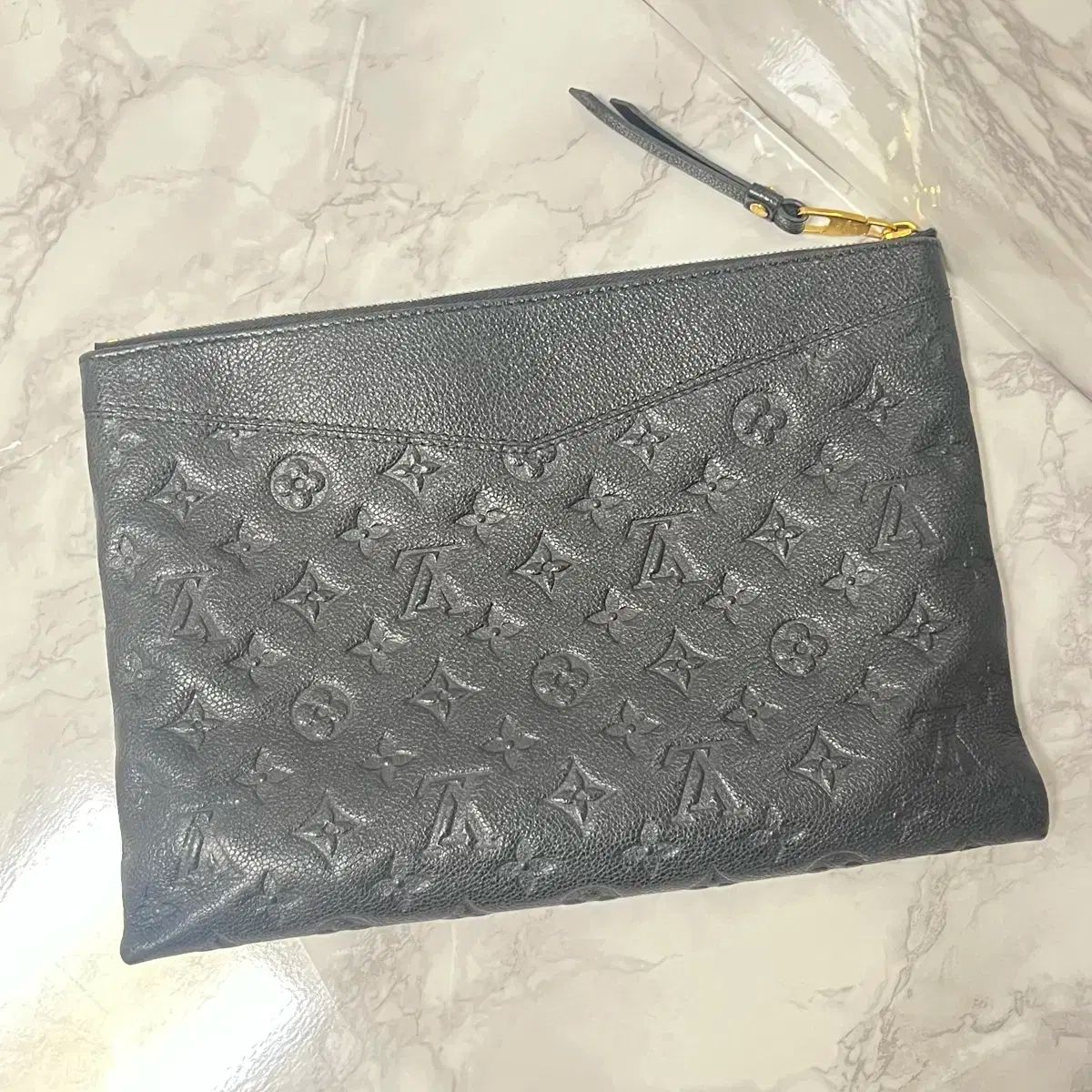 OS Louis Vuitton ルイヴィトン アンプ ブル クラッチバッグ