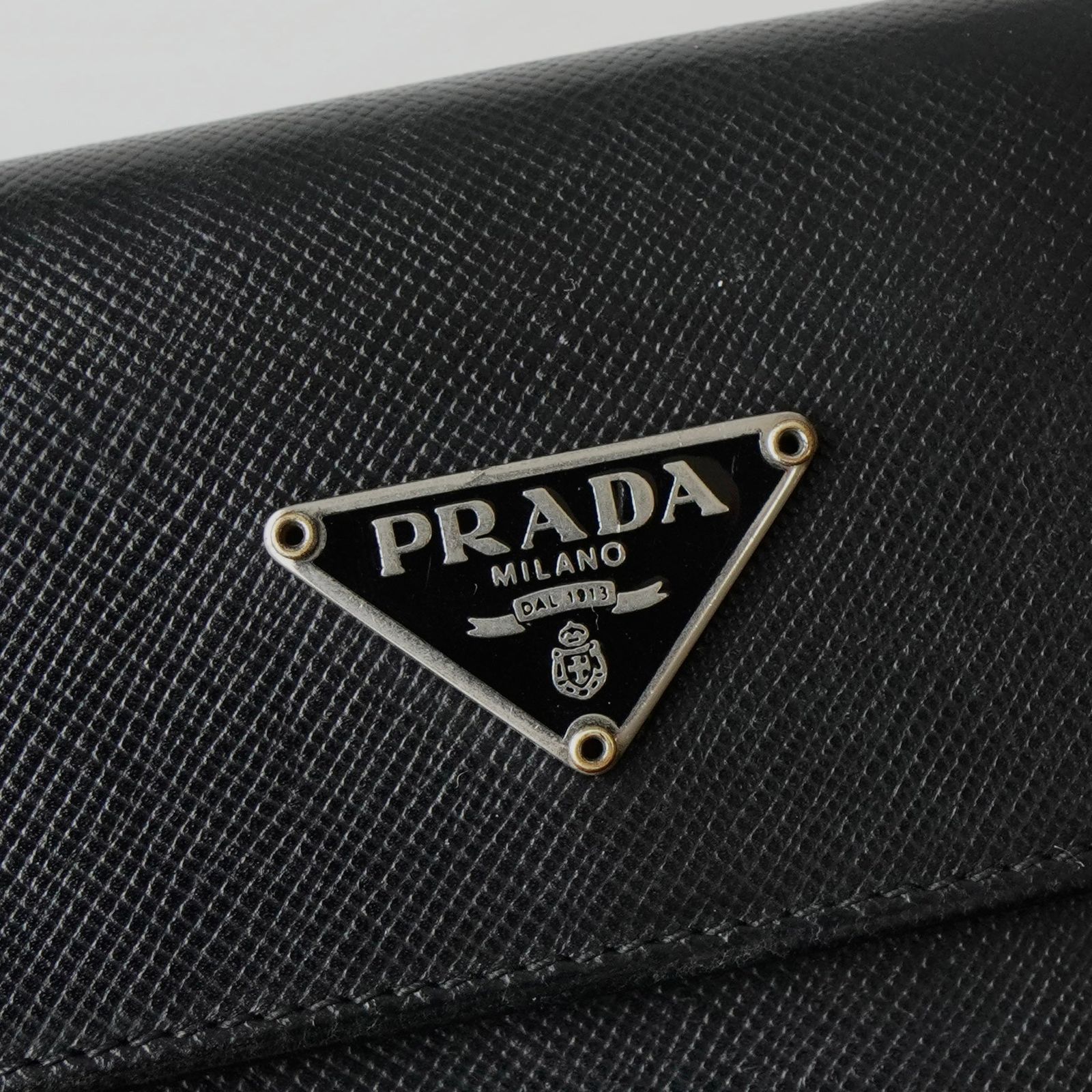 BlackFriday限定割引30％オフ】プラダ トライアングルロゴ