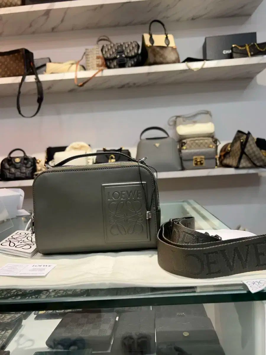 LOEWE ロエベ サテン ミニ カメラバッグ クロスボディーバッグ カーキグリーン
