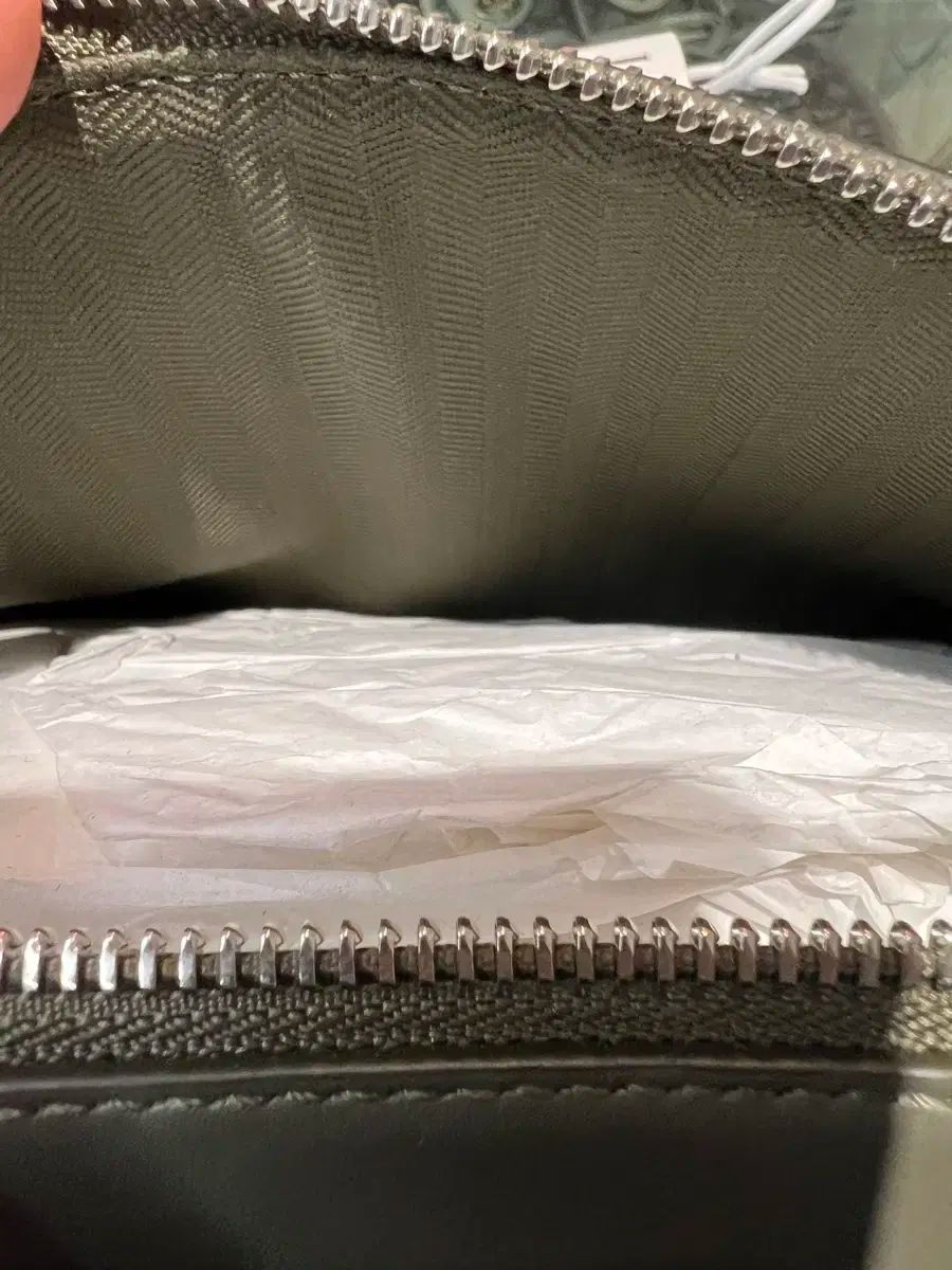 クロスボディーバッグ カーキグリーン