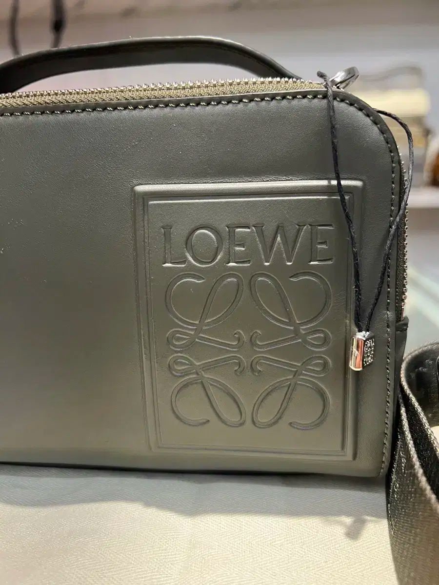 LOEWE ロエベ サテン ミニ カメラバッグ クロスボディーバッグ カーキグリーン