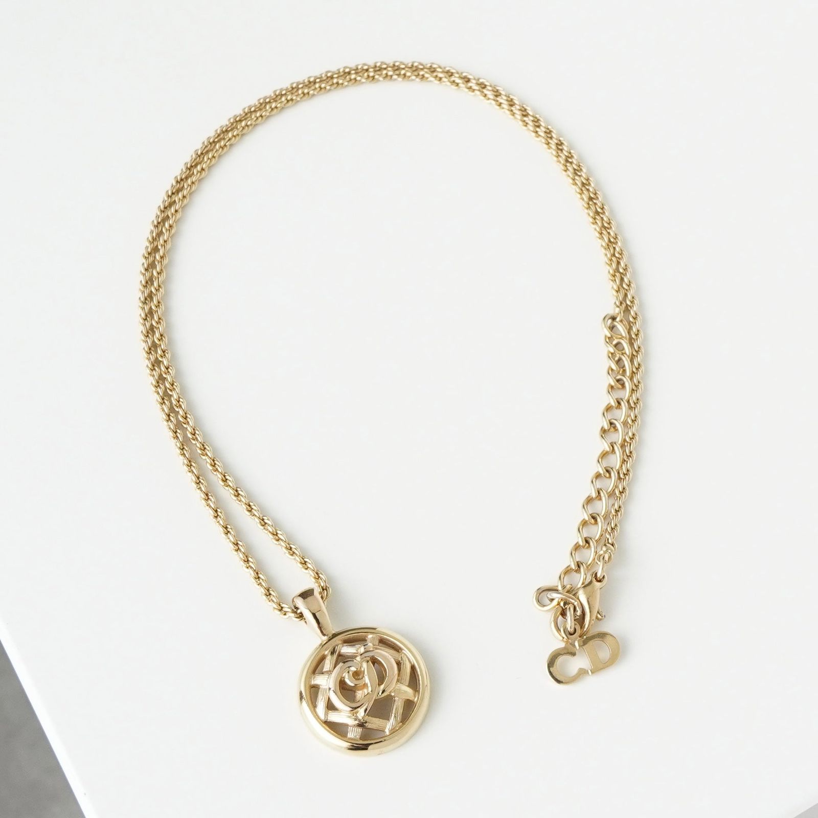 クリスチャン ディオール CDロゴ サークル GP ゴールド ネックレス