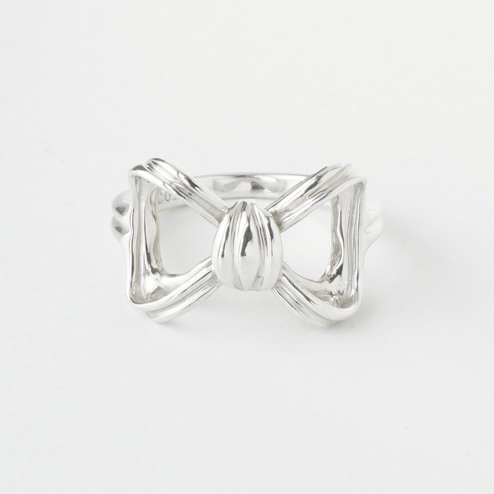 ティファニー リング リボンモチーフ シルバー925 10号 即送 ティファニー リボン シルバー925 指輪 リング 10号 - メルカリ