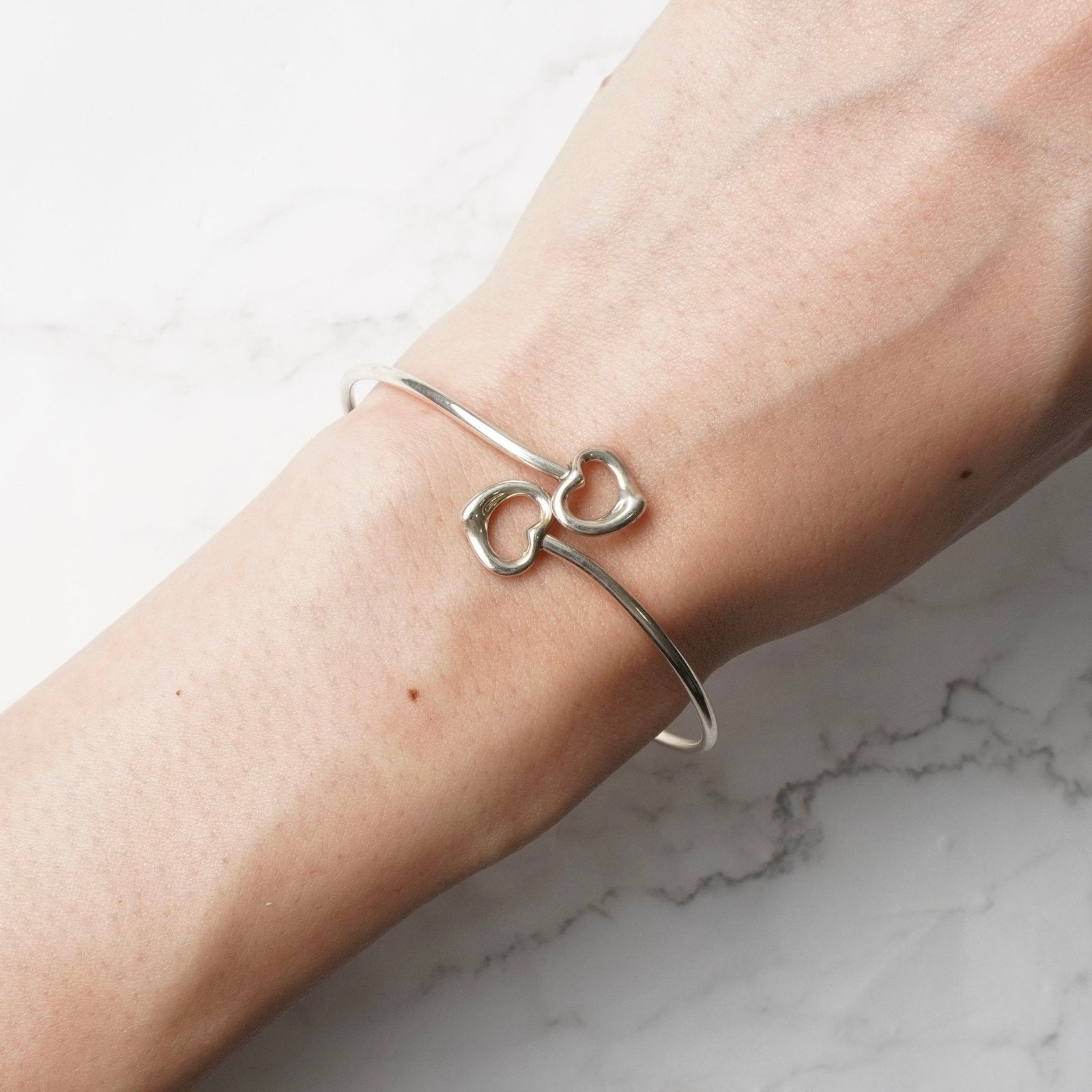 ティファニー ダブルオープンハート シルバー925 バングル - メルカリ