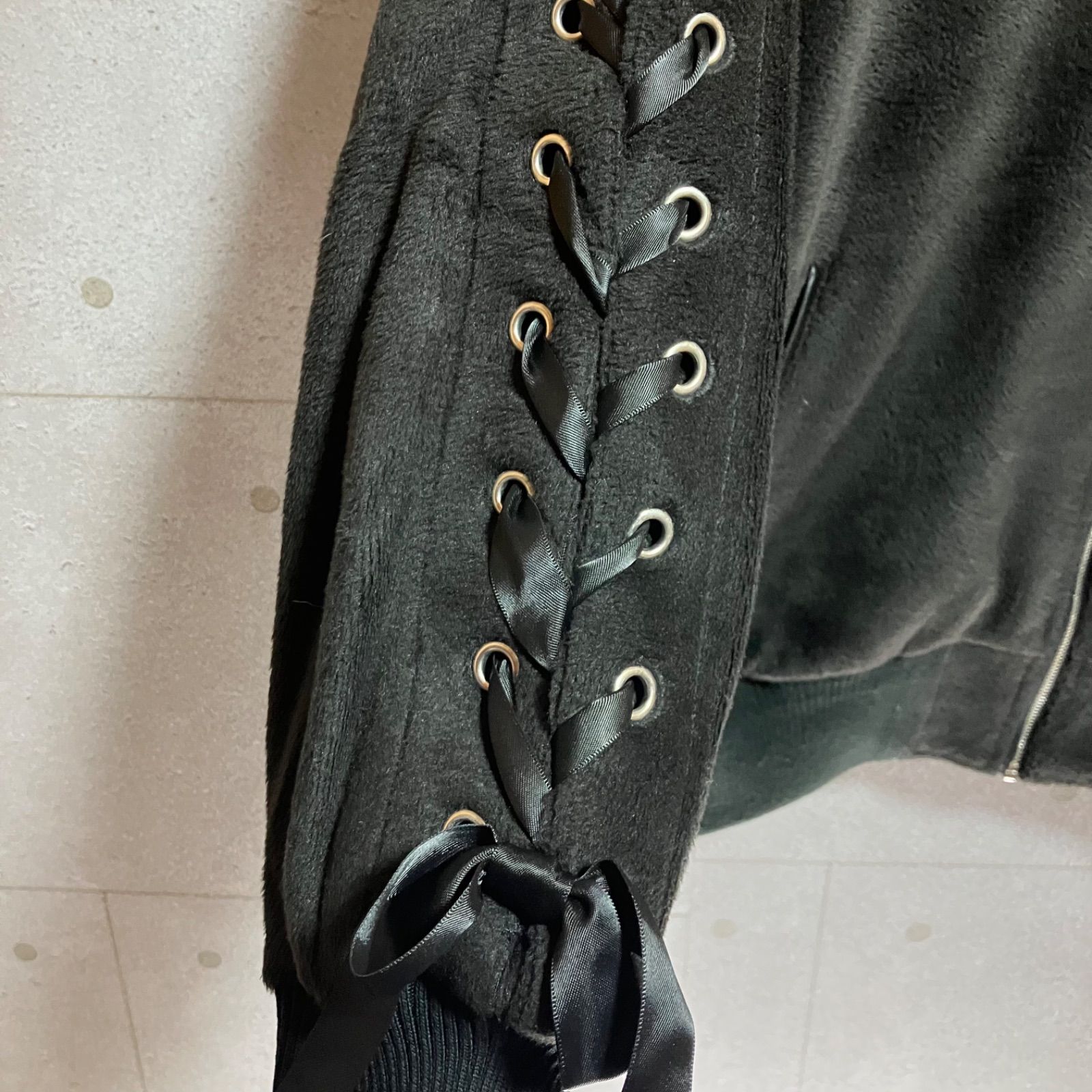 Honey Cinnamon ハニーシナモン レザーカラージップアップ レース