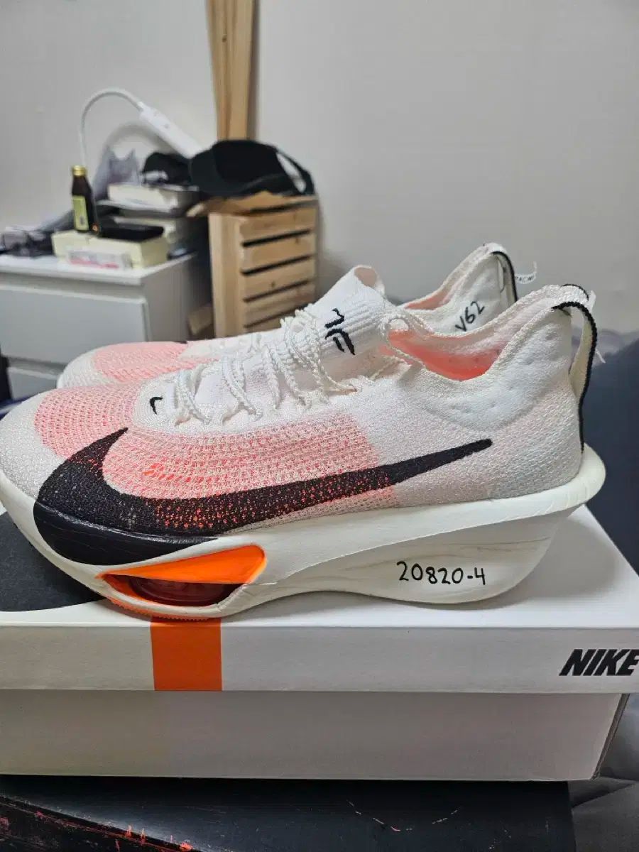 ナイキ アルファフライ3 プロト オレンジ