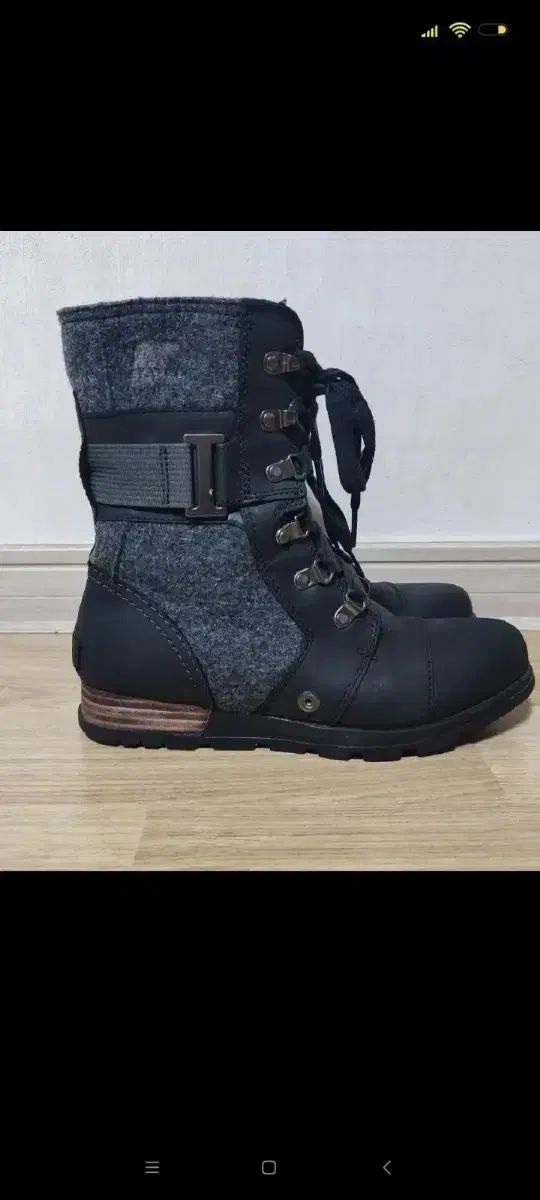 ソレル ブラック レースアップ ショートブーツ 240