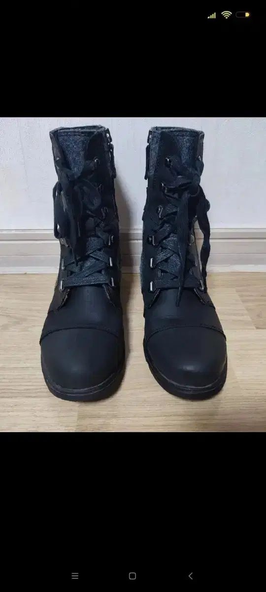 レースアップ ショートブーツ