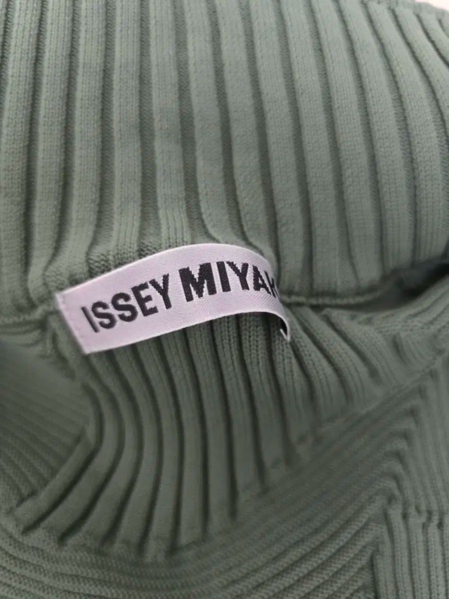 ISSEY MIYAKE