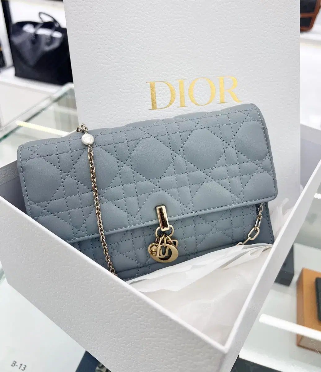 ディオール レディ ディオール ブルー ポーチバッグ