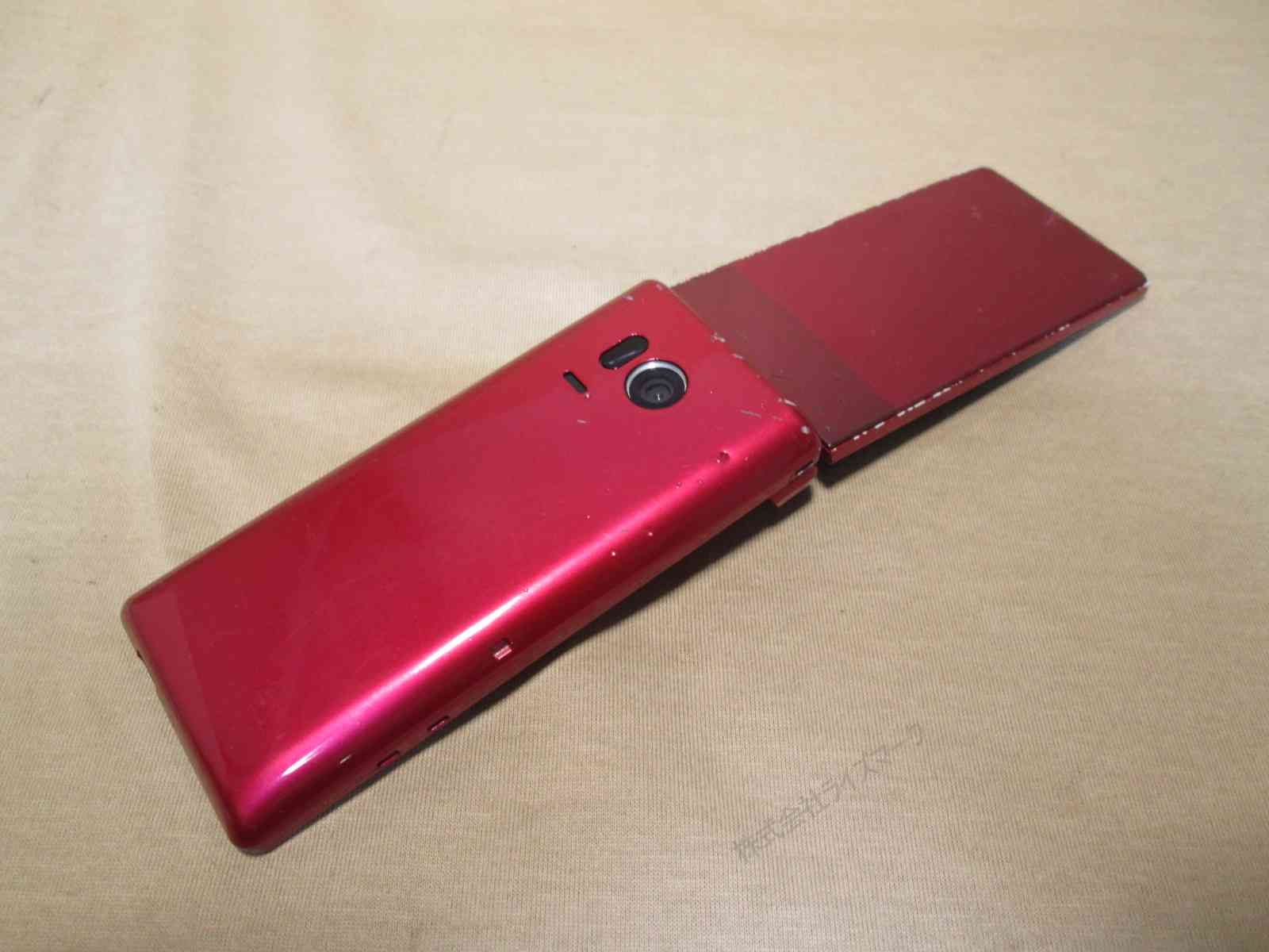 SHARP A207SH 折りたたみ式携帯電話 レッド SoftBank 折りたたみ式携帯電話 赤 SHARP A207SH 折りたたみ式携帯電話