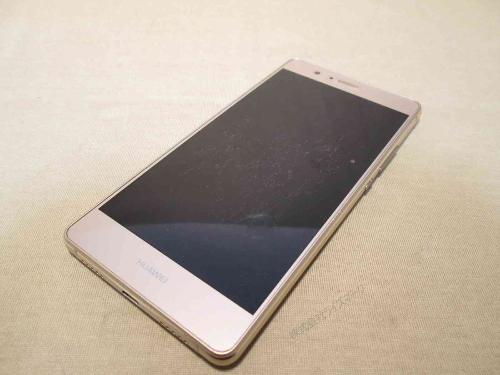 HUAWEI P9 lite SIMフリー | SIMフリースマートフォン ゴールド - VNS