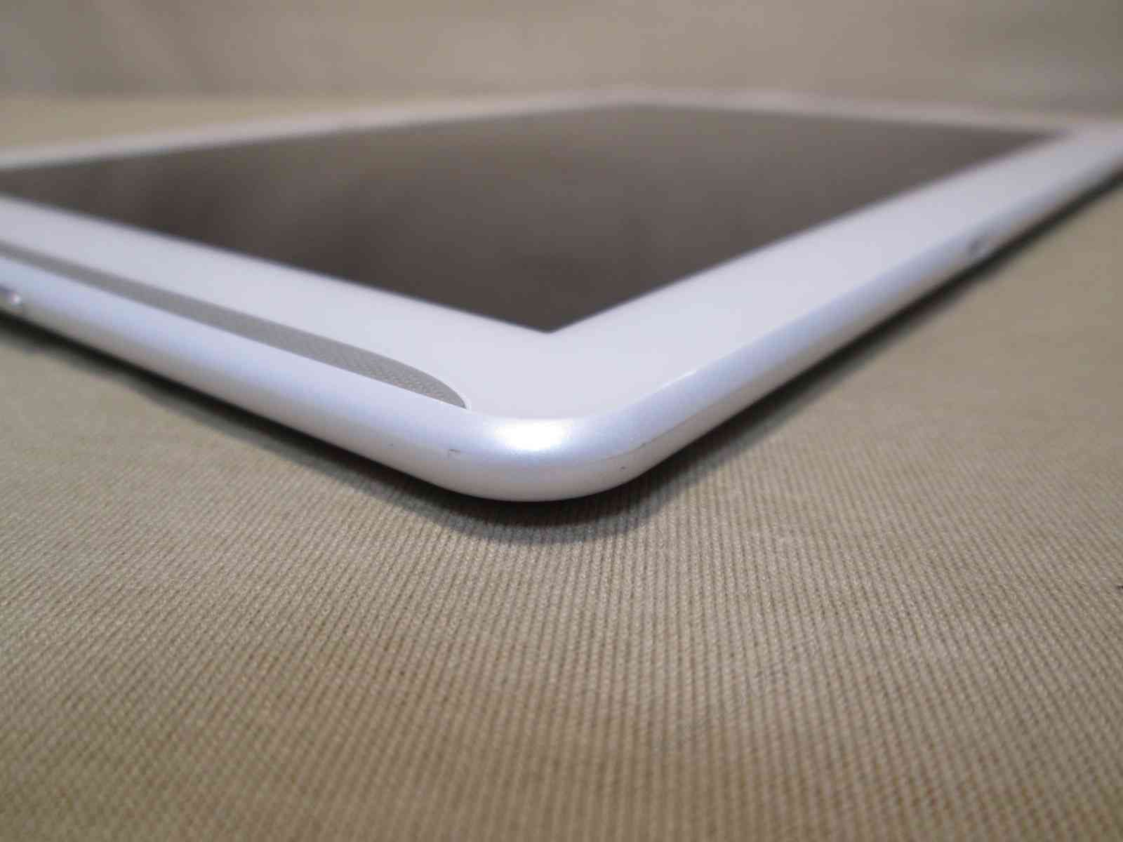 タブレット【F-02F】 ホワイト 【送料無料】 ドコモ 富士通 Android