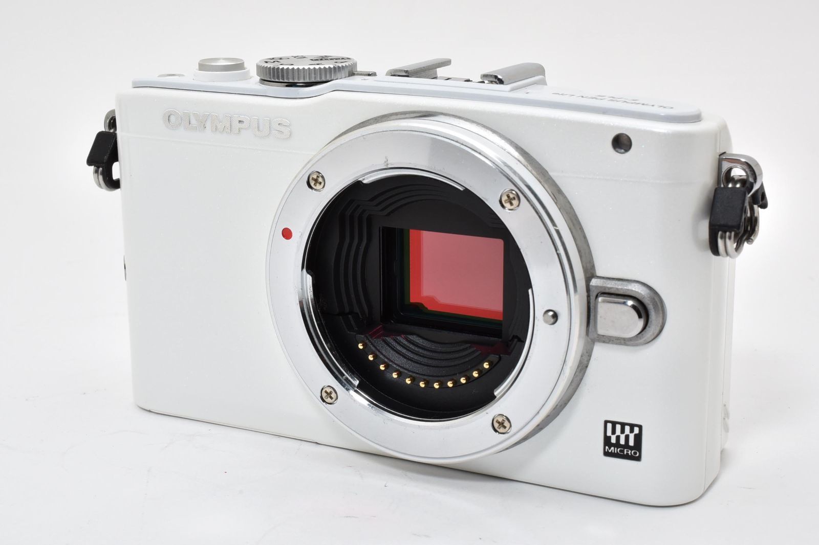 OLYMPUS PEN Lite E-PL6 ボディ ホワイト 自分撮りチルト液晶 16MP タッチAF 搭載 ミラーレス