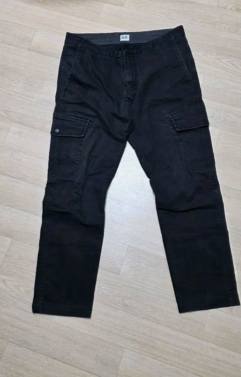 C.P. COMPANY シーピーカンパニー カーゴ ズボン
