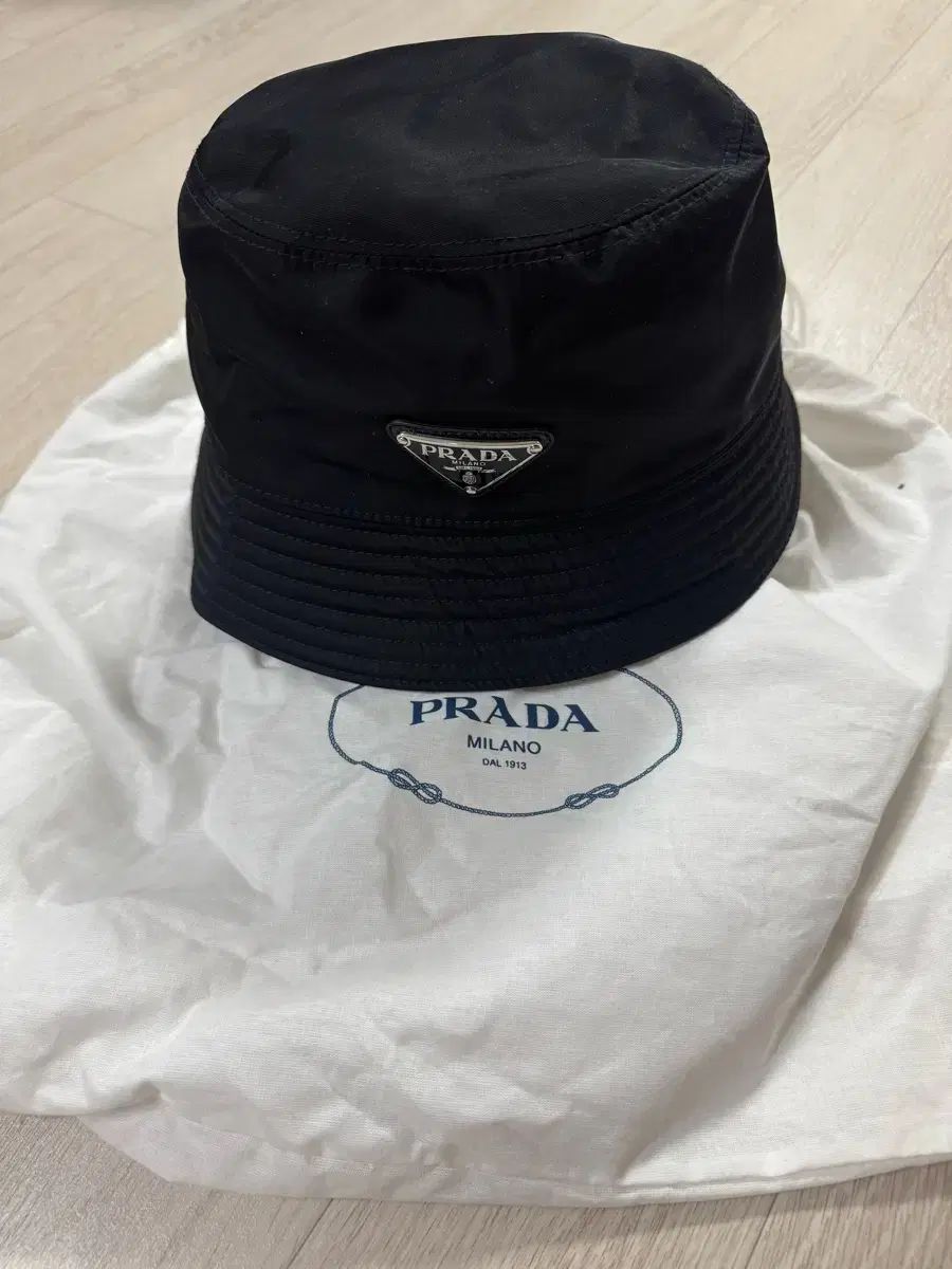 PRADA バケットハット Sサイズ