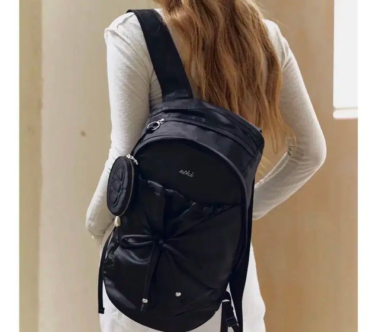 アッテ ヴァネッサ ブリューノ ル ボン ブラック リボン バックパック