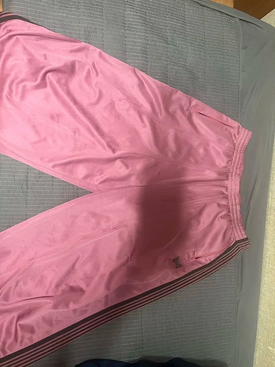 NEEDLES HDトラックパンツ スモークピンク