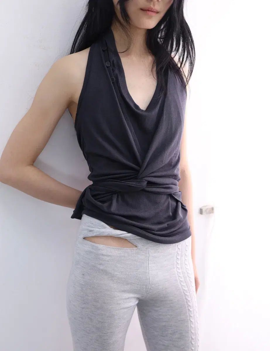 ウールリカサンタス Halter Wrap Sleeveless charcoal