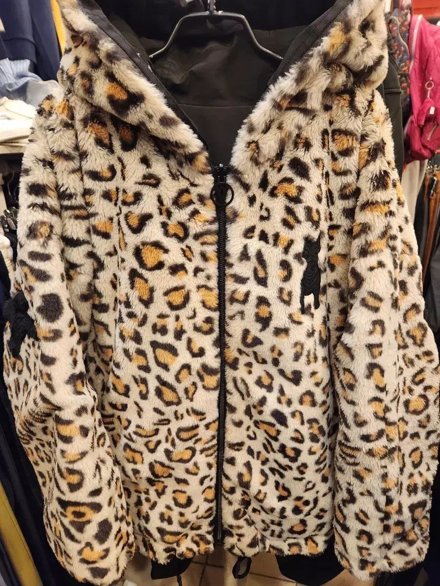 LIFEWORK ヒョウ柄パータン リバーシブル WHO フード