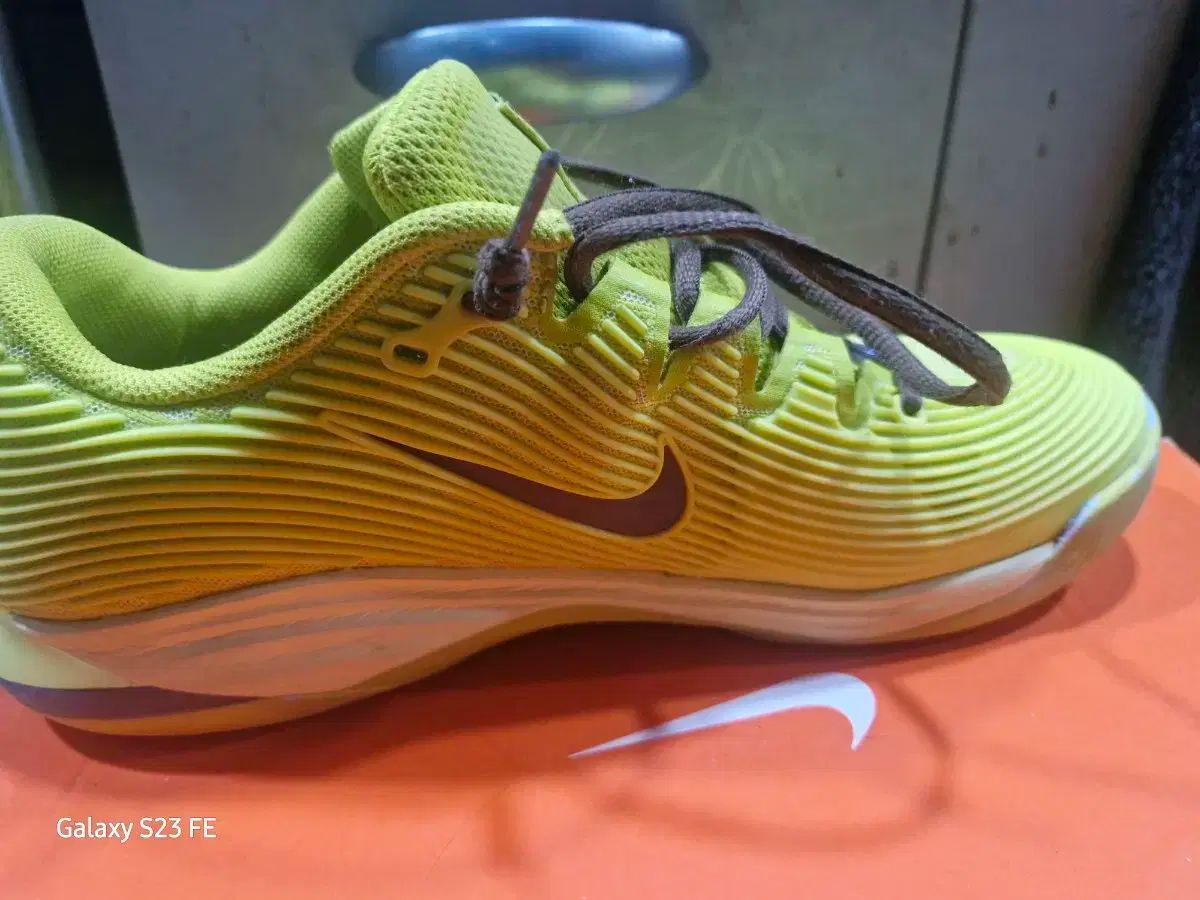 prm テニスシューズ