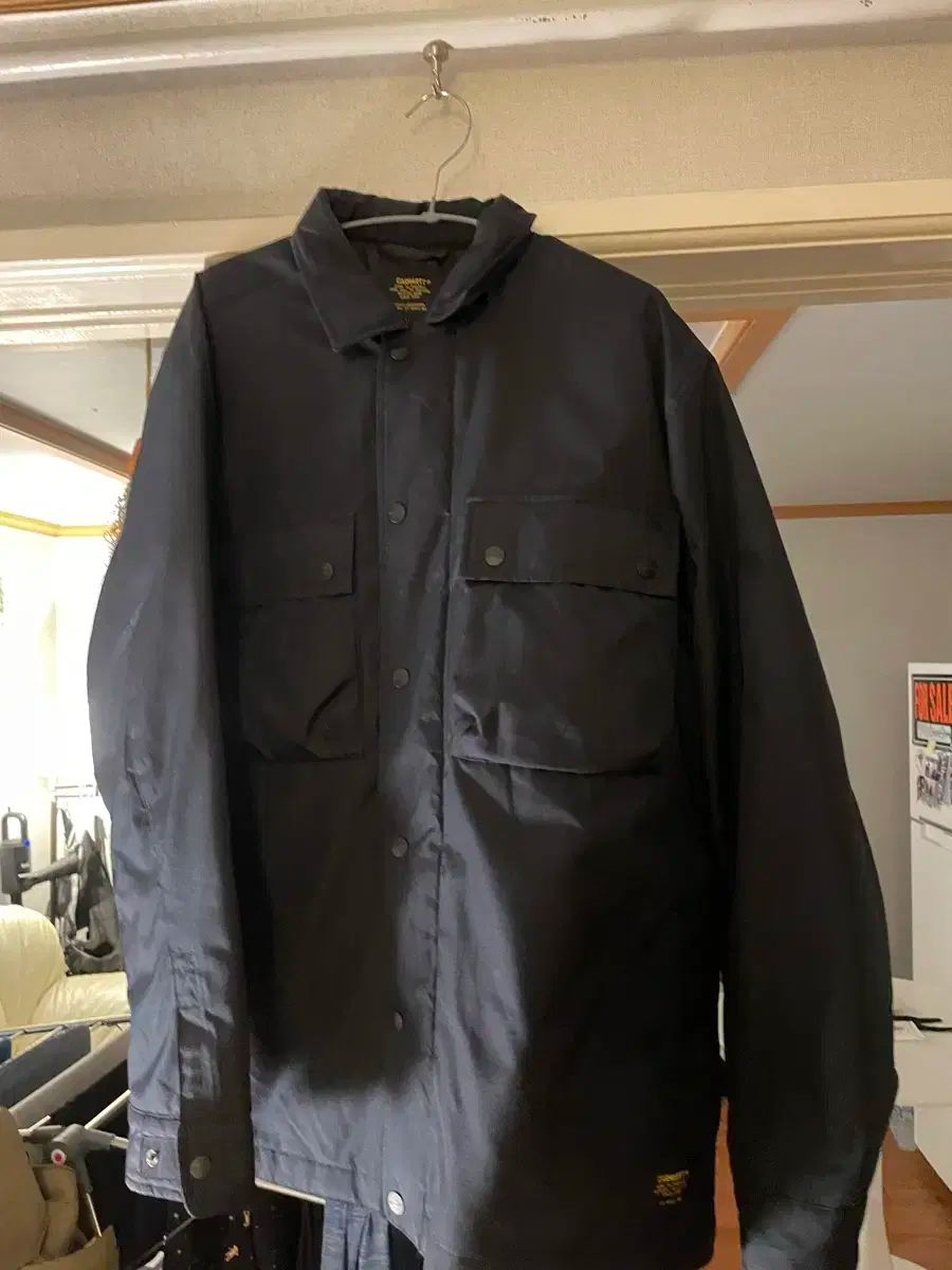 Carhartt カーハート ブラック ポケット シャツ ダウンジャケット