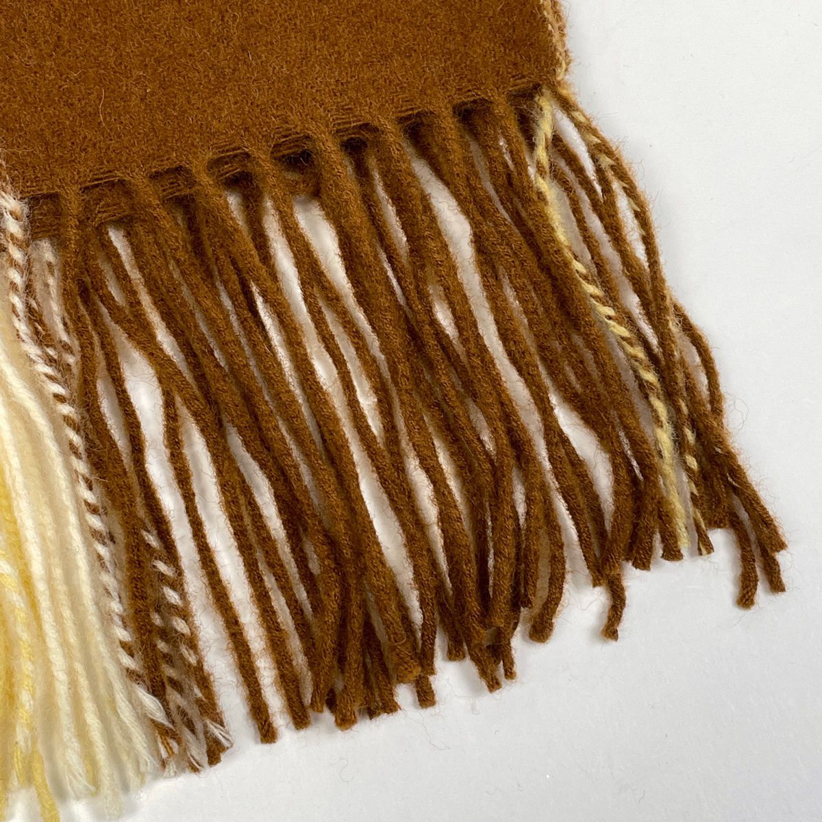 ウール ブラウン