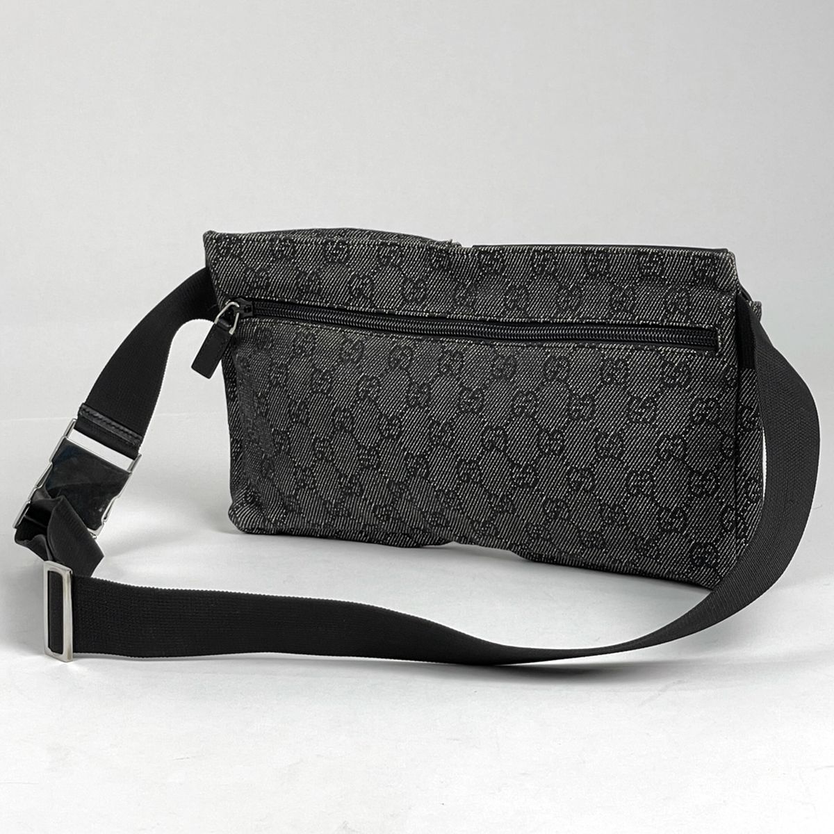 グッチ GUCCI GG柄 ウエストバッグ ウエストポーチ ボディバッグ GGキャンバス ブラック 28566 レディース