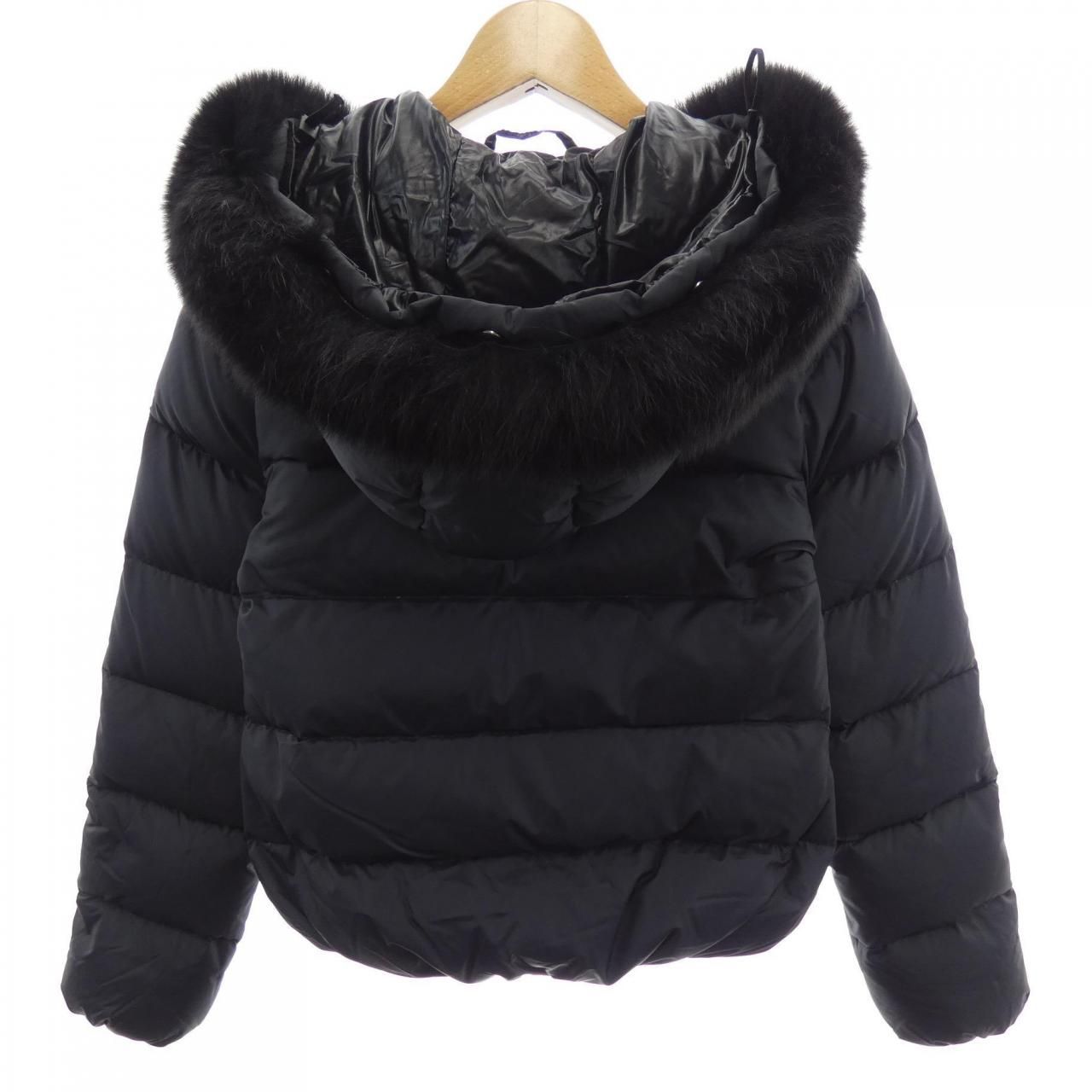 デュベティカ DUVETICA ADHARADUE ダウンジャケット