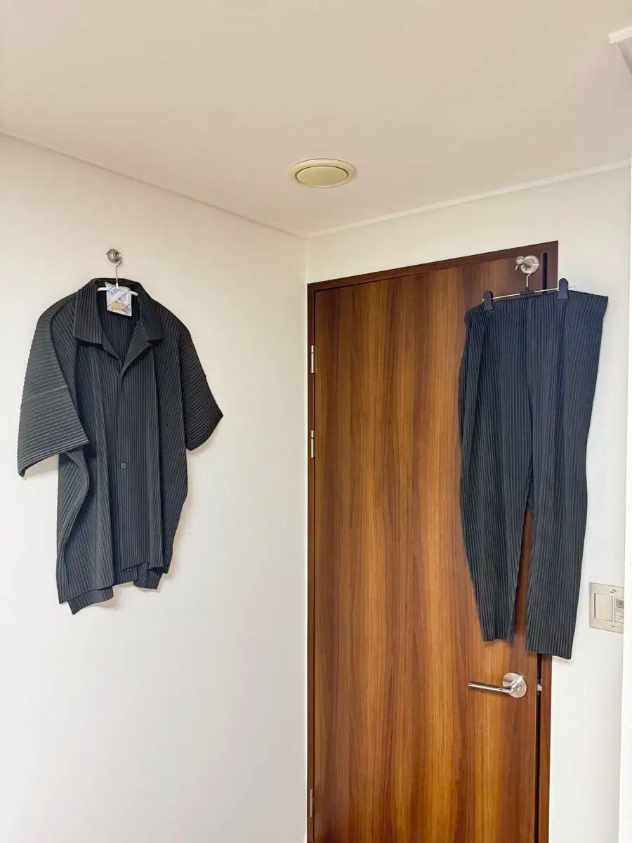 オムプリッセ エボニー カーキ セットアップ 4 3