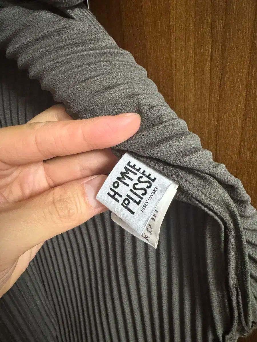 エボニー カーキ