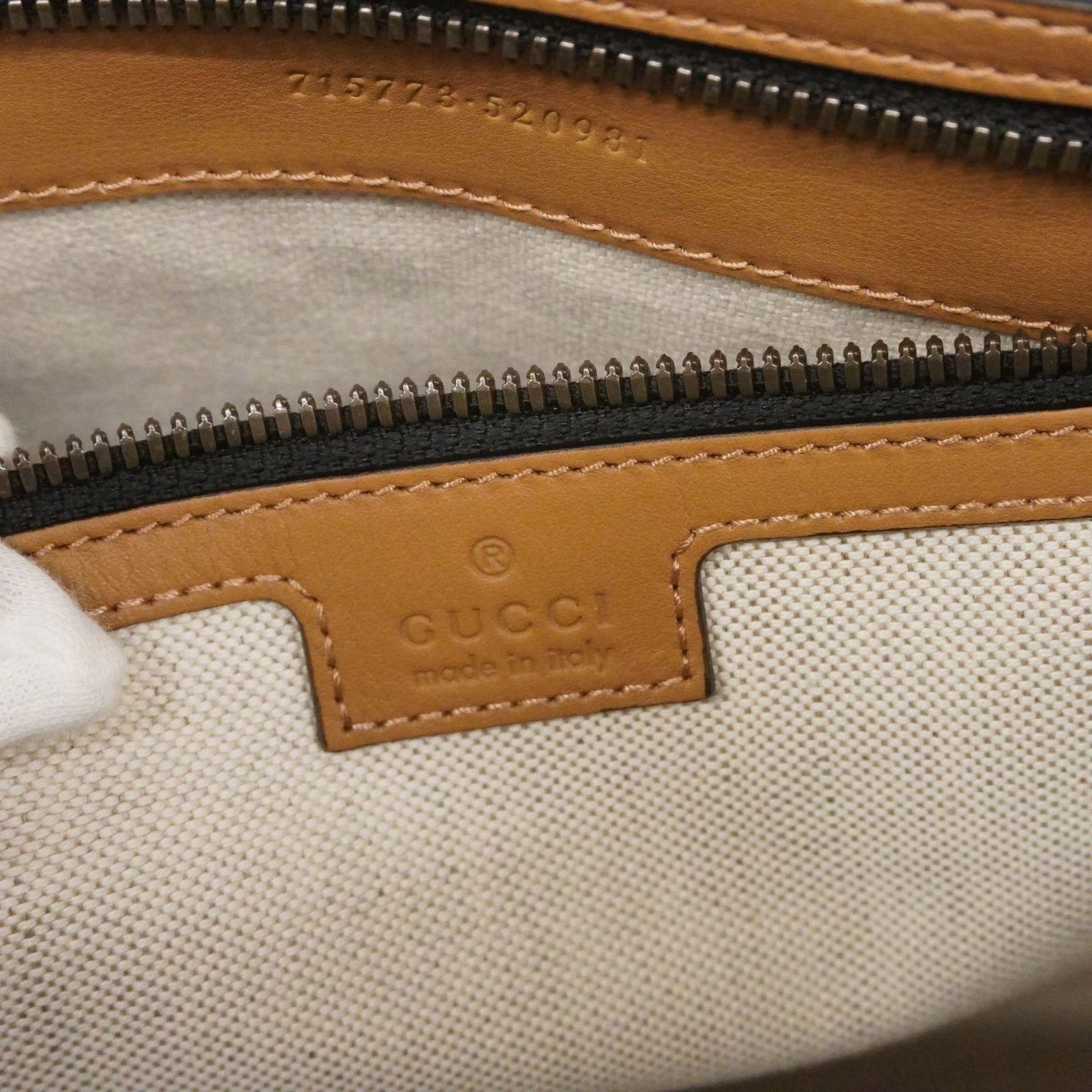 キャンバス ブラック