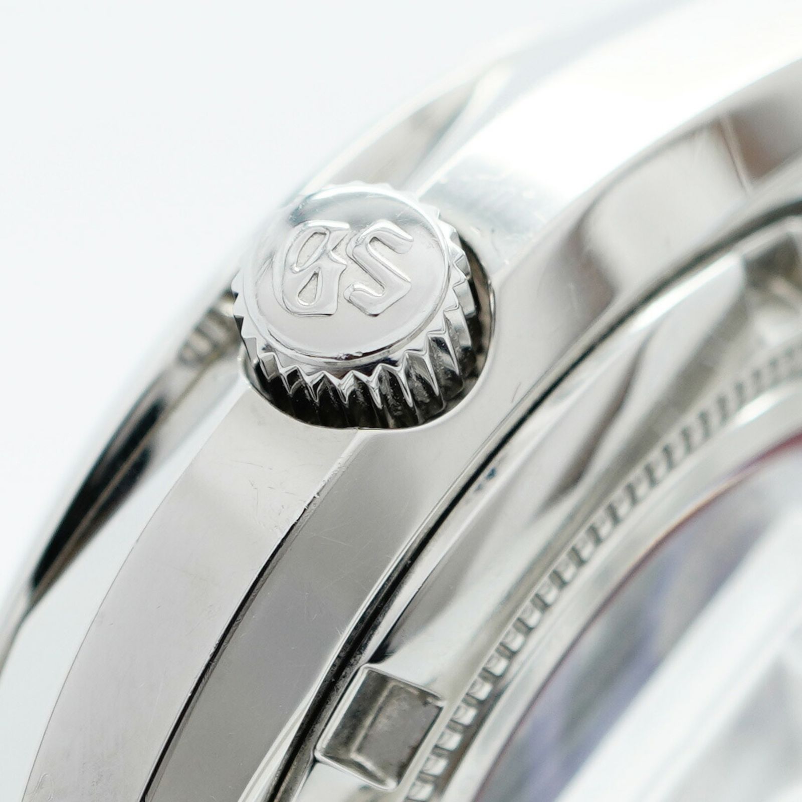 ネイビー文字盤腕時計