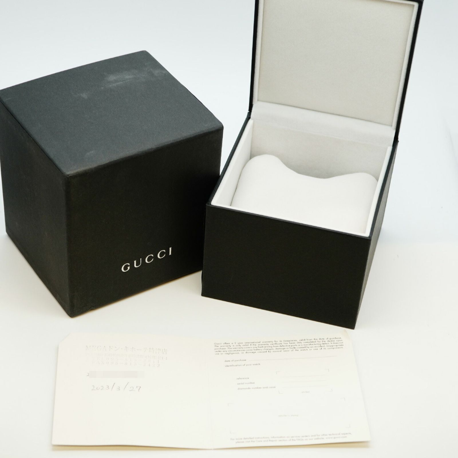 グッチ Gタイムレス 126 4 ベージュ文字盤腕時計 メンズ