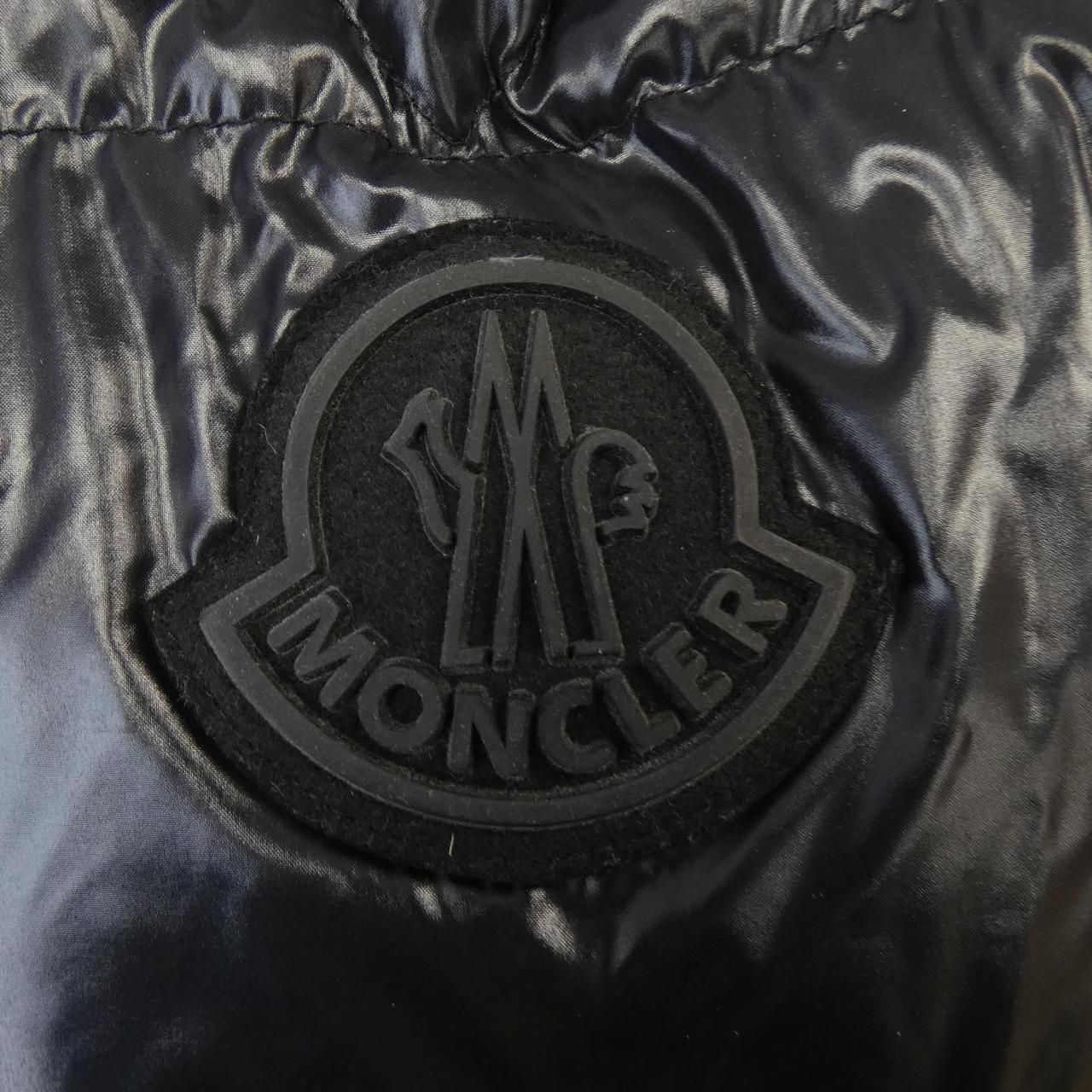 モンクレール MONCLER