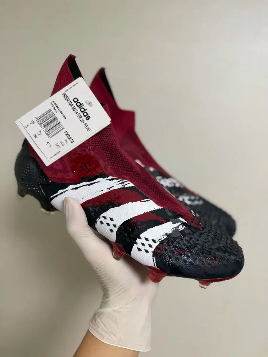 アディダス プレデター 20 ファレル ウィリアムス X ポグバ ヒューマンレース