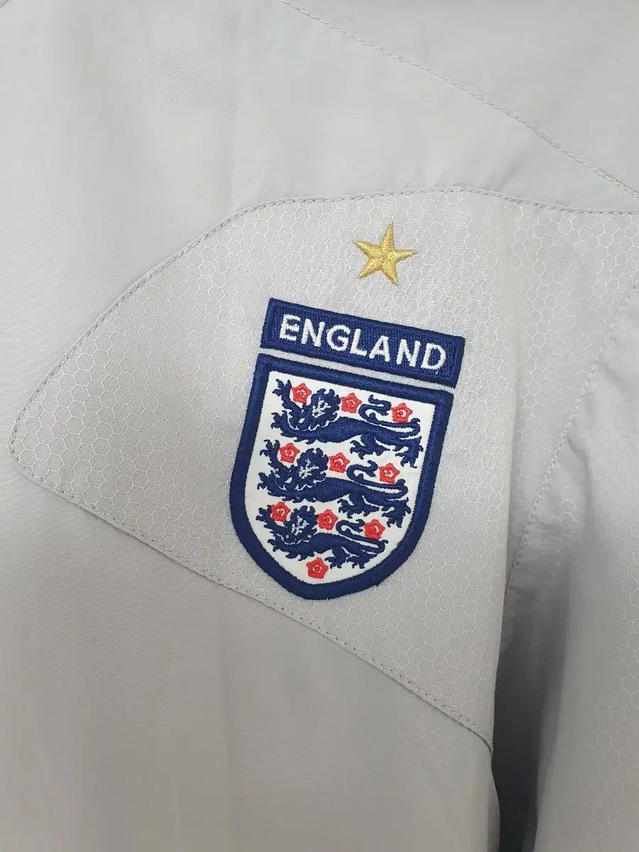 アンブロ イングランド サッカー代表チーム ウィンドブレーカー ジャケット