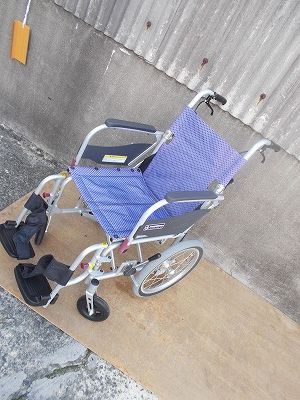 一部地域を除く カワムラ自走式車椅子KFP16-40SB TS-25-1110-05