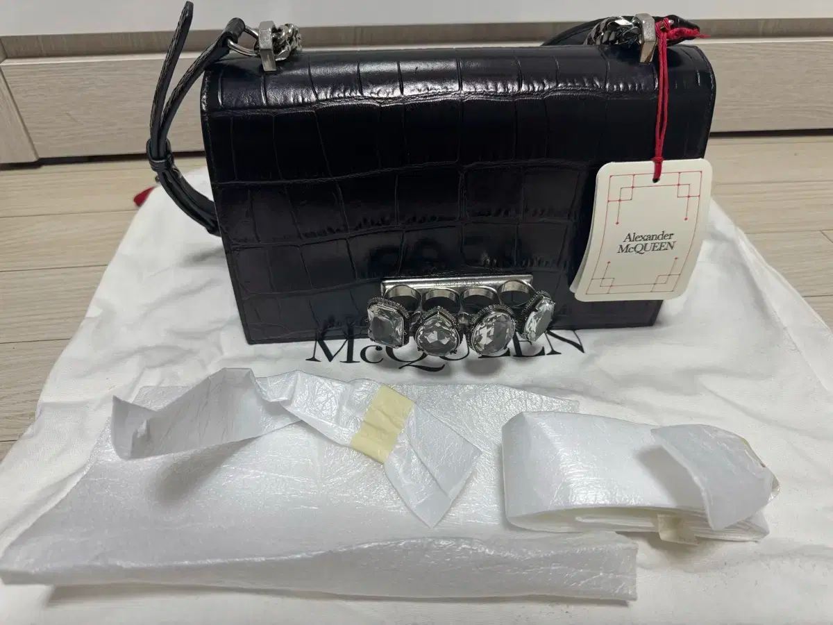 McQueen サッチェルバッグ