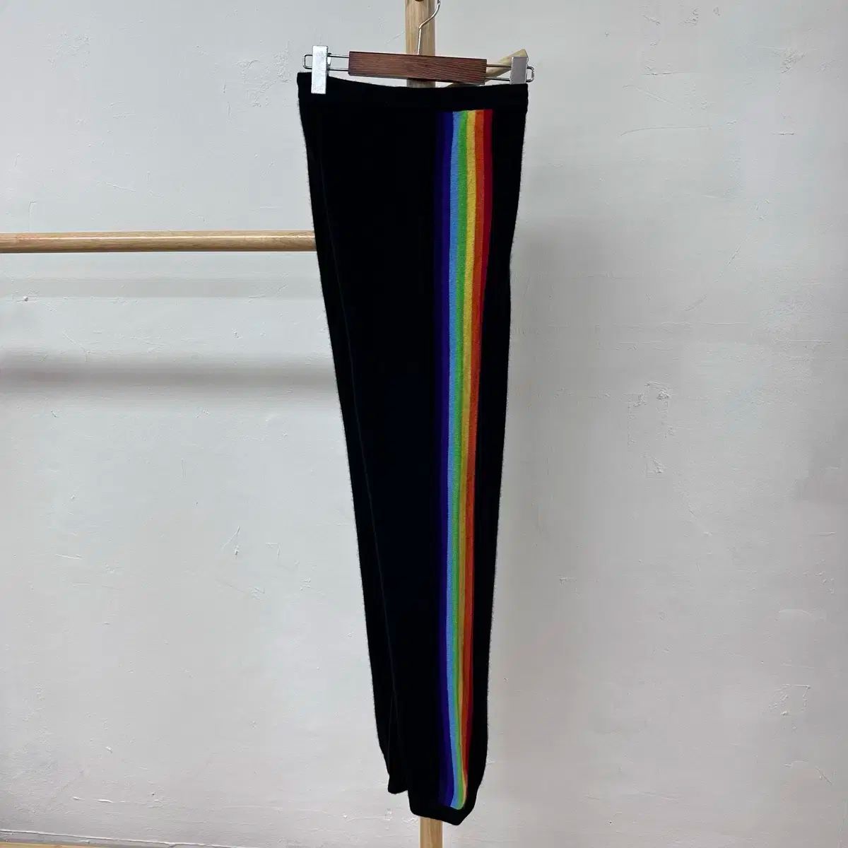 マドレーヌ トムソン カシミア ブラック レインボー パンツ M J20